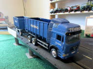 MAN F2000 Abrollkipper
