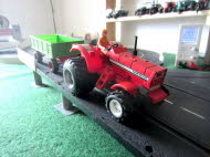 No-Name-Traktor